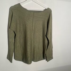 New Directions Woman's Long Sleeve T-Shirt Size: Medium Color:‎ Green